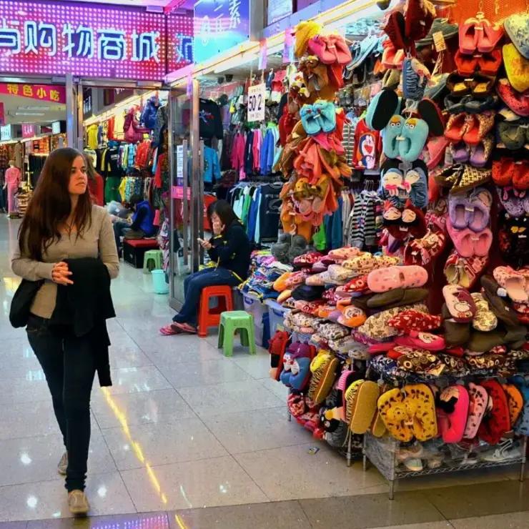 Bargain Hunting at the Gongbei Underground Market: The Ultimate Shopper’s Guide